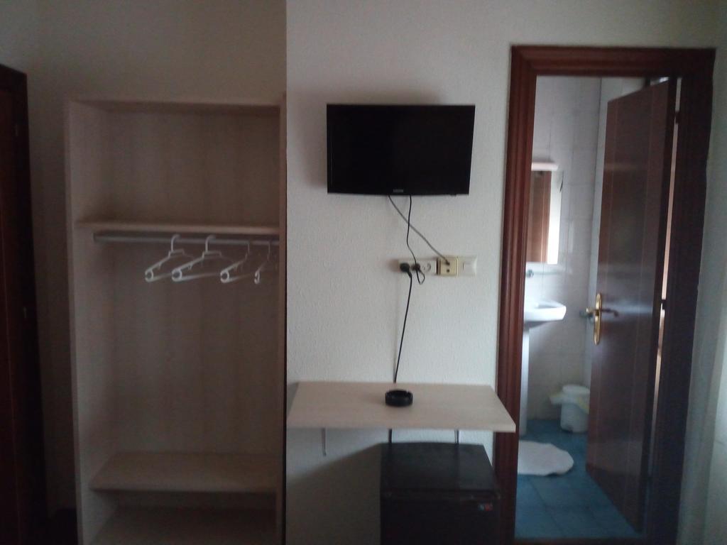 Pension La Principal Torrelavega Εξωτερικό φωτογραφία